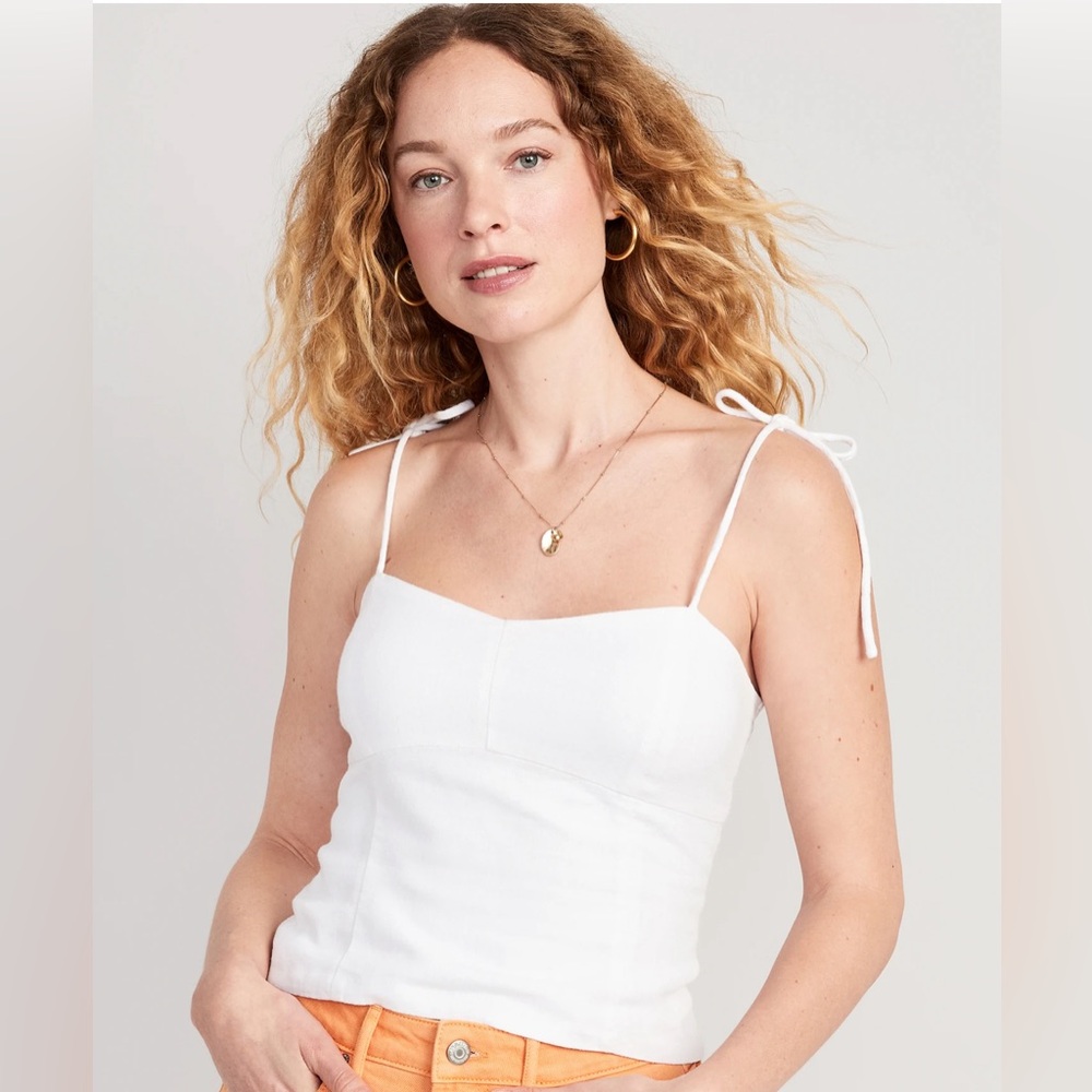 Fitted Linen-Blend Top